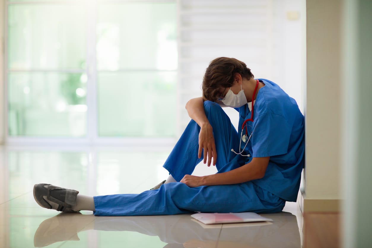 Hourly Nurse Unpaid Overtime Lawsuit | Johnson//Becker